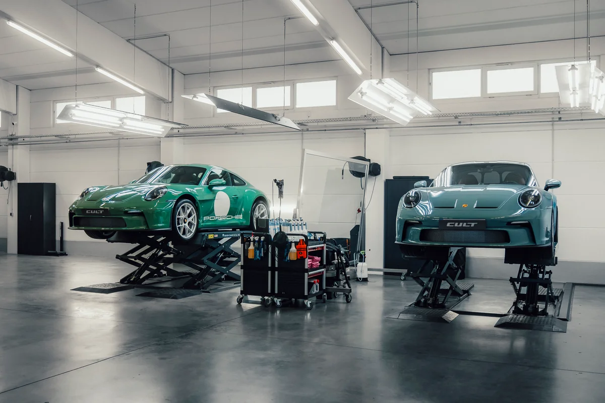 2x Porsche 911 ST